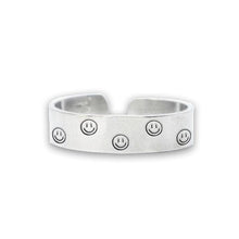 Load image into Gallery viewer, Smiley Ring