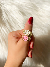 Load image into Gallery viewer, Golden Smile Ring