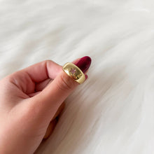 Load image into Gallery viewer, Star Set Diamond Signet Ring