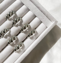 Load image into Gallery viewer, Twisted Silver Ring