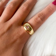 Load image into Gallery viewer, Star Set Diamond Signet Ring