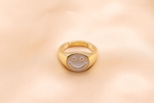 Load image into Gallery viewer, Golden Smile Ring